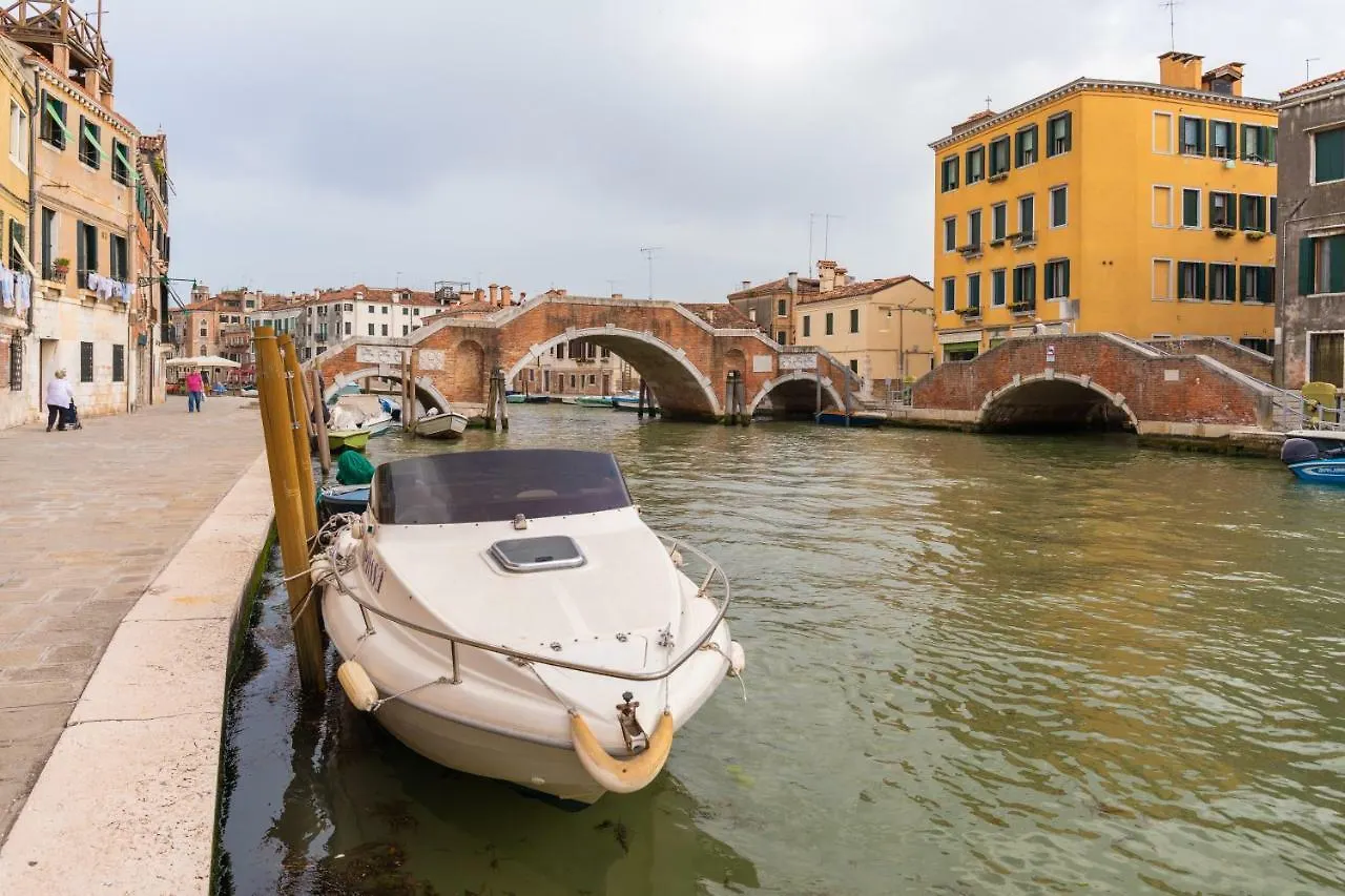 Venice Apartment Near Station Santa Lucia Two Bedroom